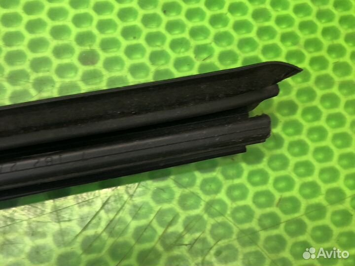 Бархотка внутреняя передняя правая bmw5 f10