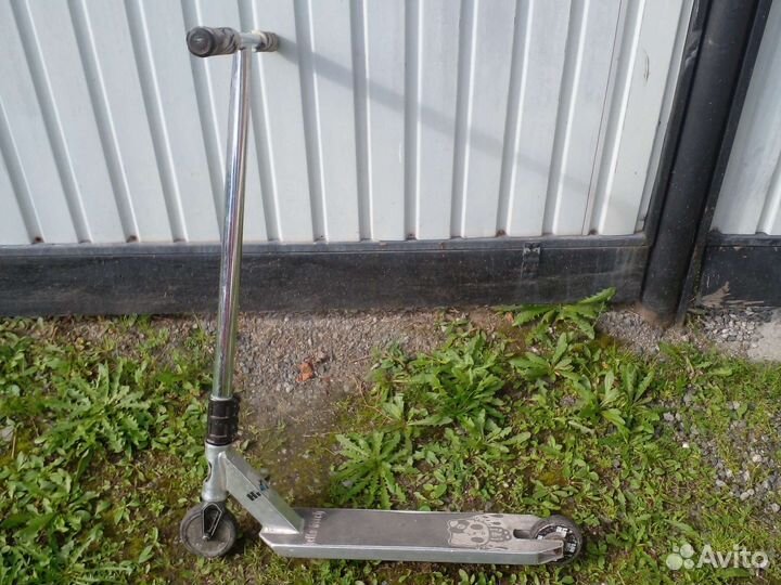 Продаю трюковой самокат