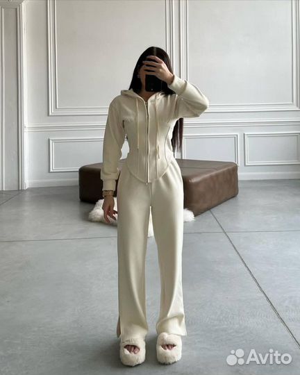 Костюм женский спорт шик