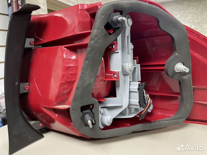 Фонарь левый Фольксваген Гольф 5 Универсал