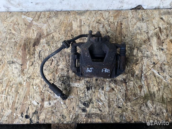 Суппорт передний правый opel astra J cruze