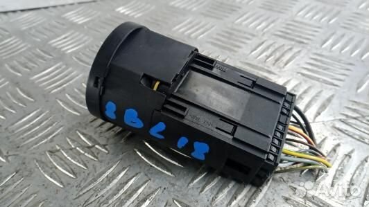 Переключатель света volkswagen golf 4 (8BL18WU01)