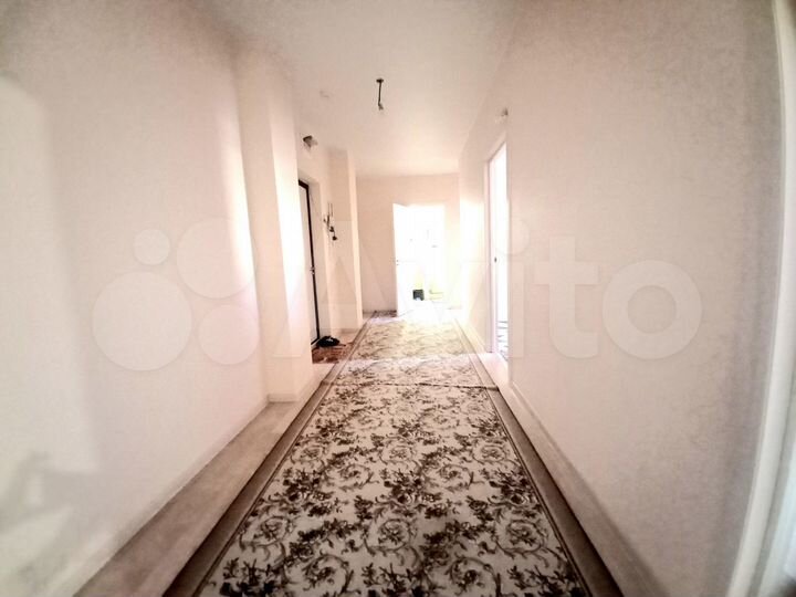 3-к. квартира, 69 м², 1/4 эт.