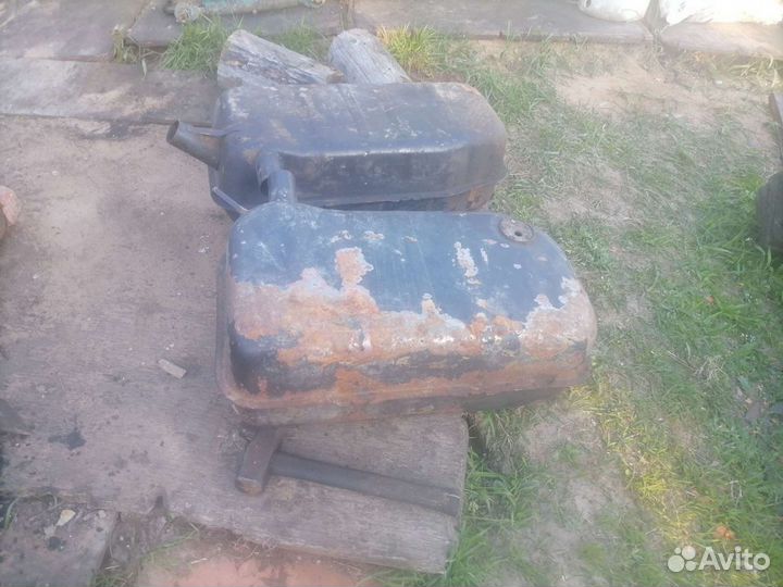 Баки топлевные мтз 82