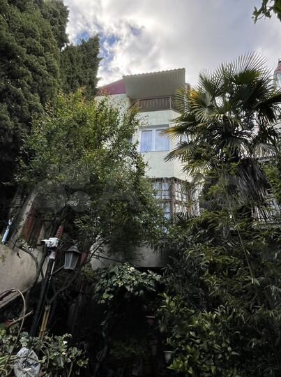 Дом 250 м² на участке 2 сот.