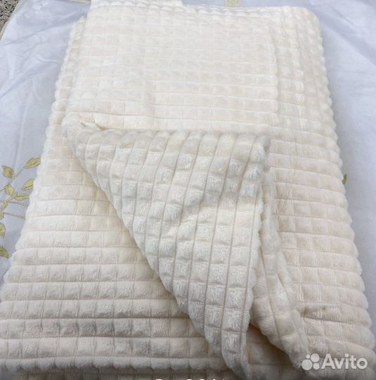 Покрывало на кровать новое