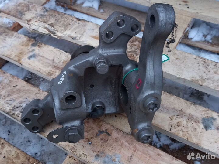 Правый передний поворотный кулак MAN TGL 8.180