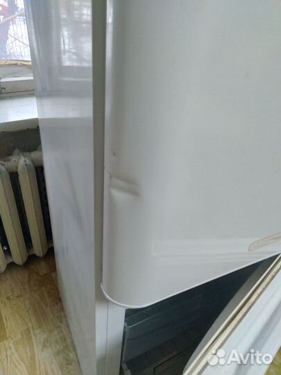 Холодильник Аристон