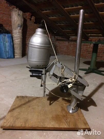 Фотоувеличитель для проявки фото СССР