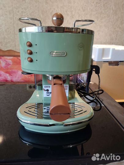 Кофеварка рожковая delonghi