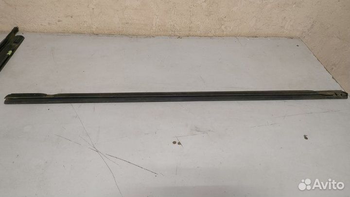 Уплотнитель стекла двери задний левый Chery Bonus