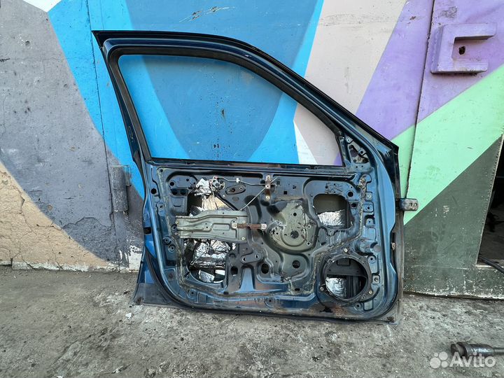 Дверь передняя левая Nissan Primera P11