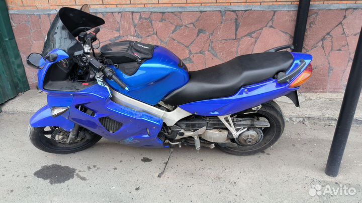 Honda vfr800
