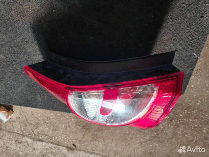 Фонарь задний левый Renault Sandero 1 2012