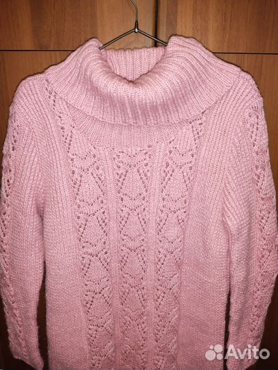 Вязаное платье ручной работы