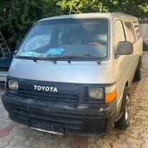 Toyota Hiace 2.4 MT, 1992, 450 000 км, с пробегом, цена 250 000 руб.