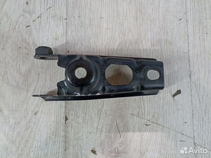 Опора двигателя двс Кронштейн Renault sandero step