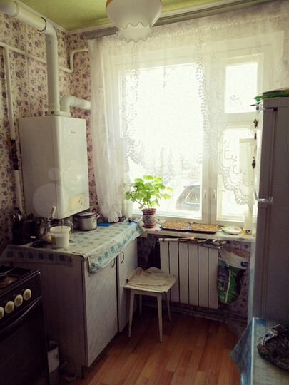 2-к. квартира, 49 м², 1/3 эт.