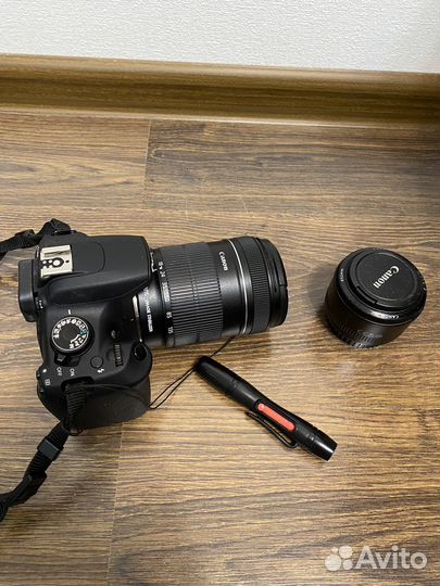 Зеркальный фотоаппарат Canon 1200D