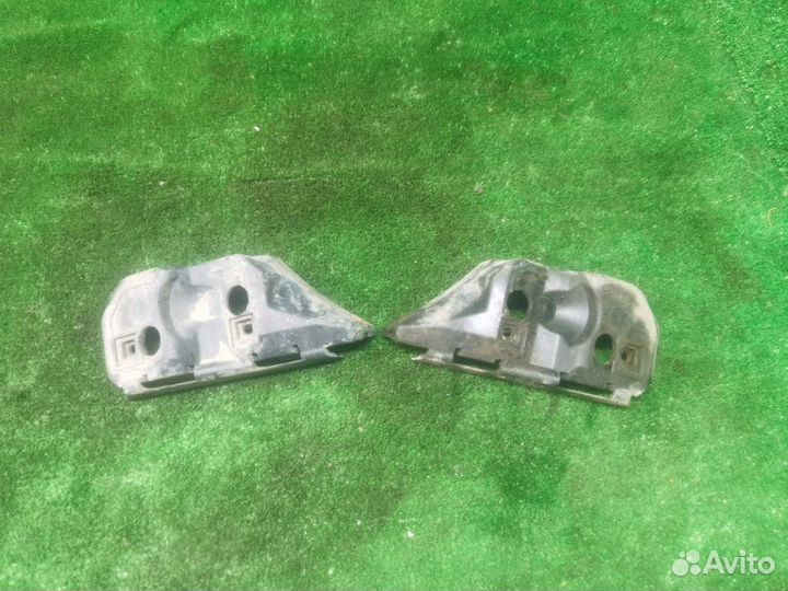 Крепление бампера переднее Volvo S40 II 1.6 2006