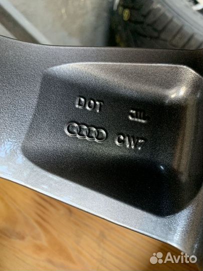 Оригинальные колеса Audi Q3 RSQ3 8U R19