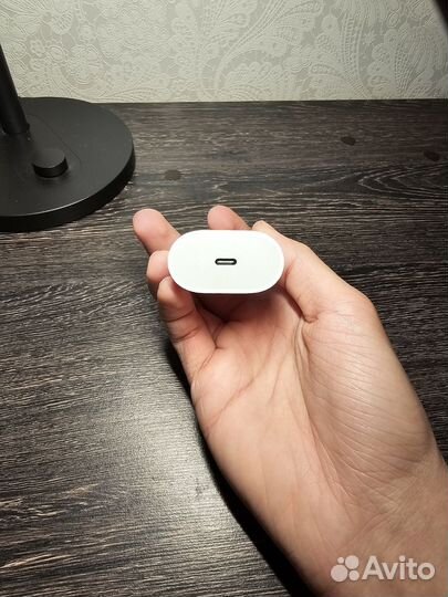 Оригинальный сетевой адаптер Apple 18W