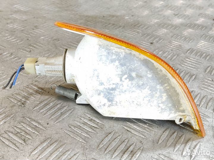 Поворотник правый Vaz 2115