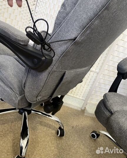 Офисное кресло