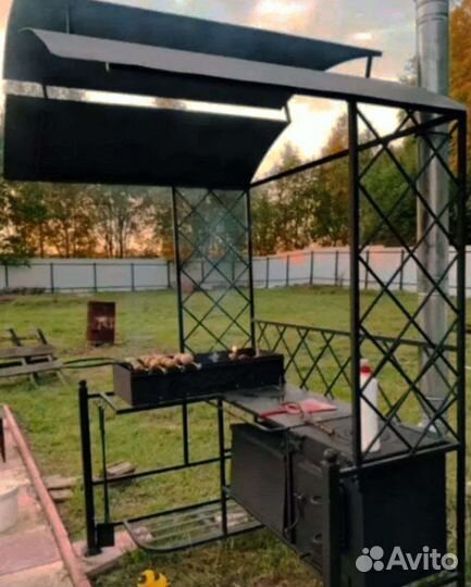 Мангал с крышей