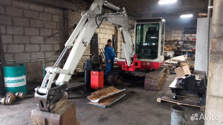 Мини-экскаватор Takeuchi TB 145, 2006