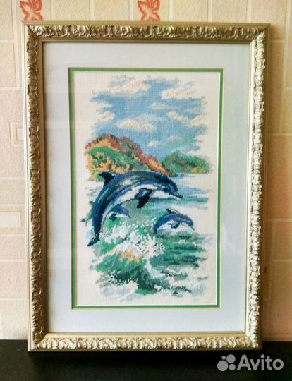 Вышивка крестом (ручная работа). Дельфины