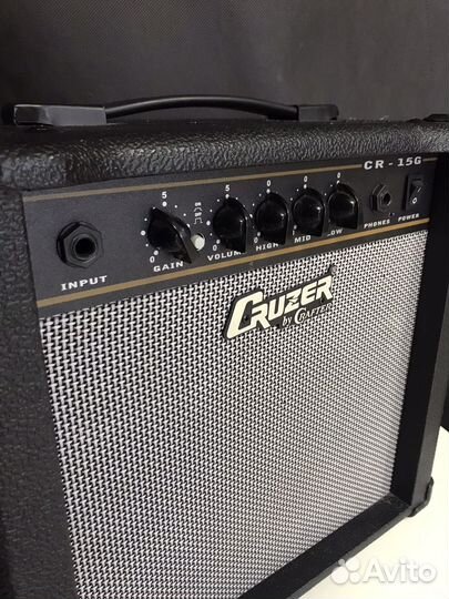 Гитарный комбоусилитель