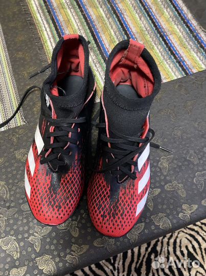 Сороконожки adidas Predator