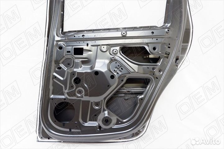 Дверь задняя правая Renault Duster (2010-2015) OEM