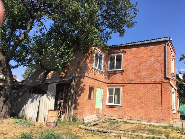 Дом 202 м² на участке 6 сот.