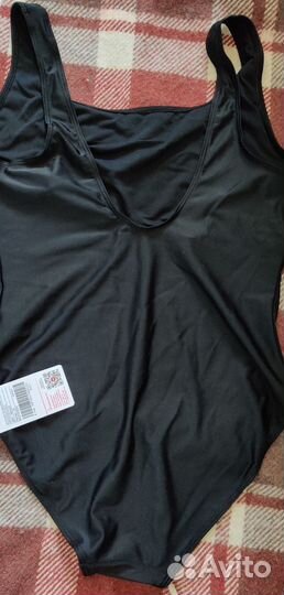 Купальник женский слитный новый для бассейна