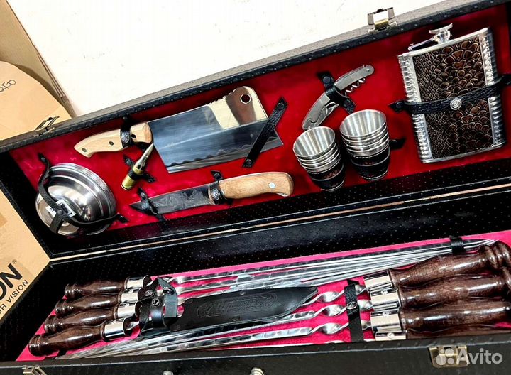 Набор подарочный с шампурами в футляре