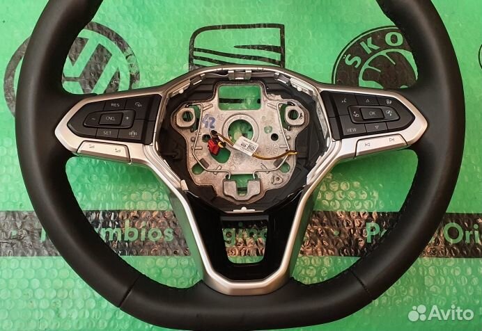 Руль Фольксваген рулевое колесо 5h0419089k Новое