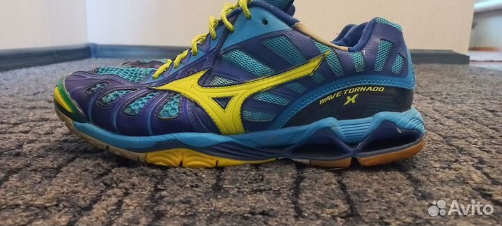 Волейбольные кроссовки mizuno wave tornado x