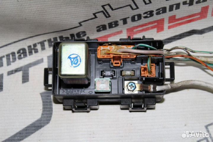 Блок предохранителей honda isuzu. integra SJ life