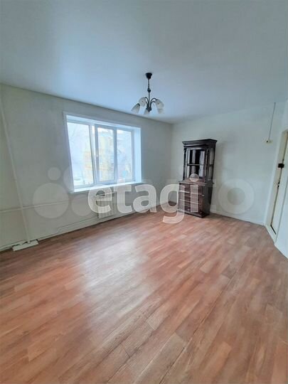 Комната 17 м² в 3-к., 4/4 эт.