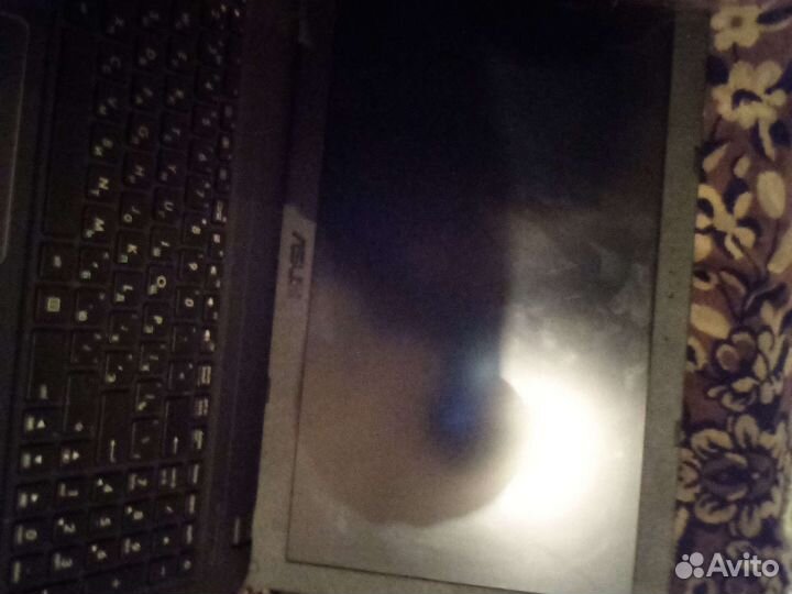 Ноутбук новый на гарантии