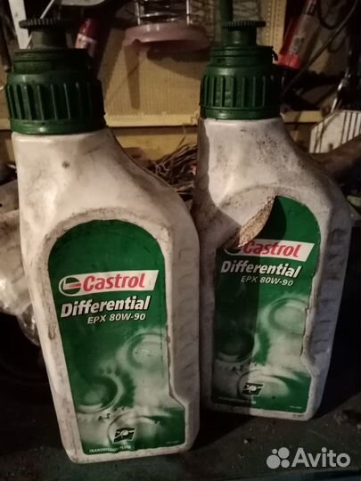 Продам масло castrol 2 л
