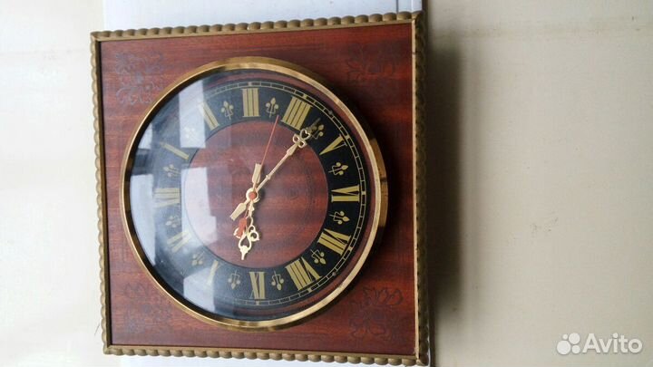 Часы кварцевые