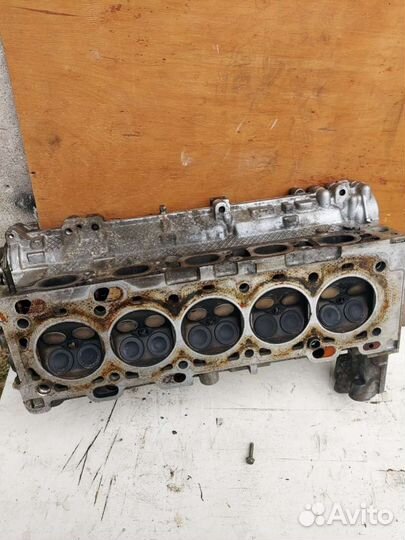 Головка блока цилиндров Volvo S60 1