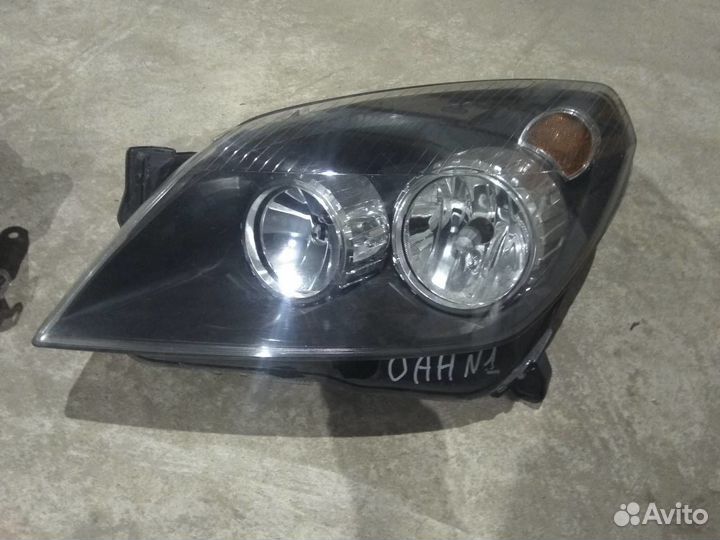 Фары Опель Астра Н