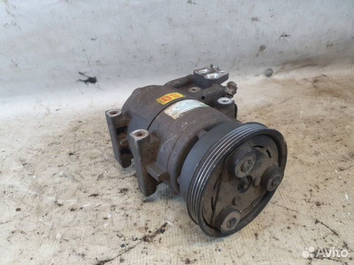 Компрессор кондиционера Hyundai Accent