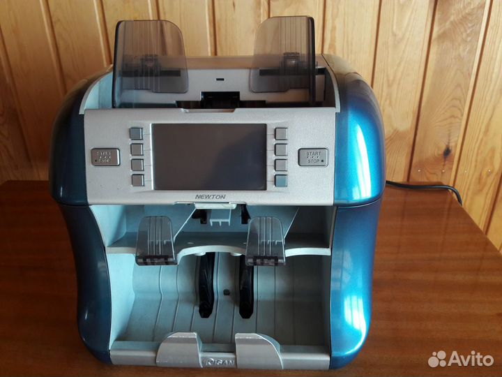 Продам счетчик-сортировщик банкнот Kisan Newton F