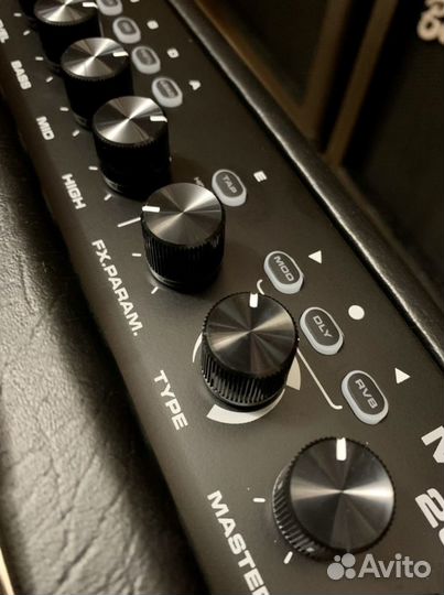 Комбик 20вт со встроенным процессором