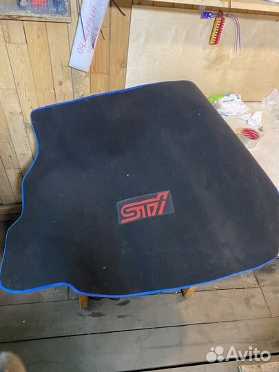 Ворсовый коврик в багажник Subaru Impreza